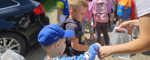 Słoneczne rozpoczęcie lata na łonie natury